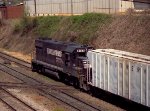 NS 4163 shoves cars at Boylan Junction